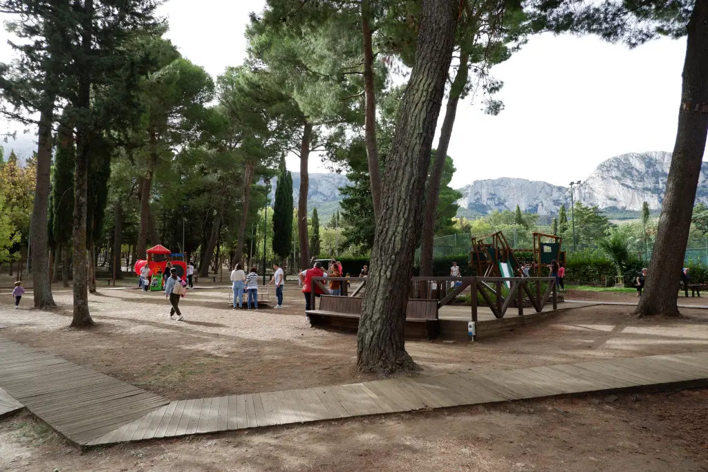 Il parco giochi della Riserva Naturale Orientata di Bosco Ficuzza